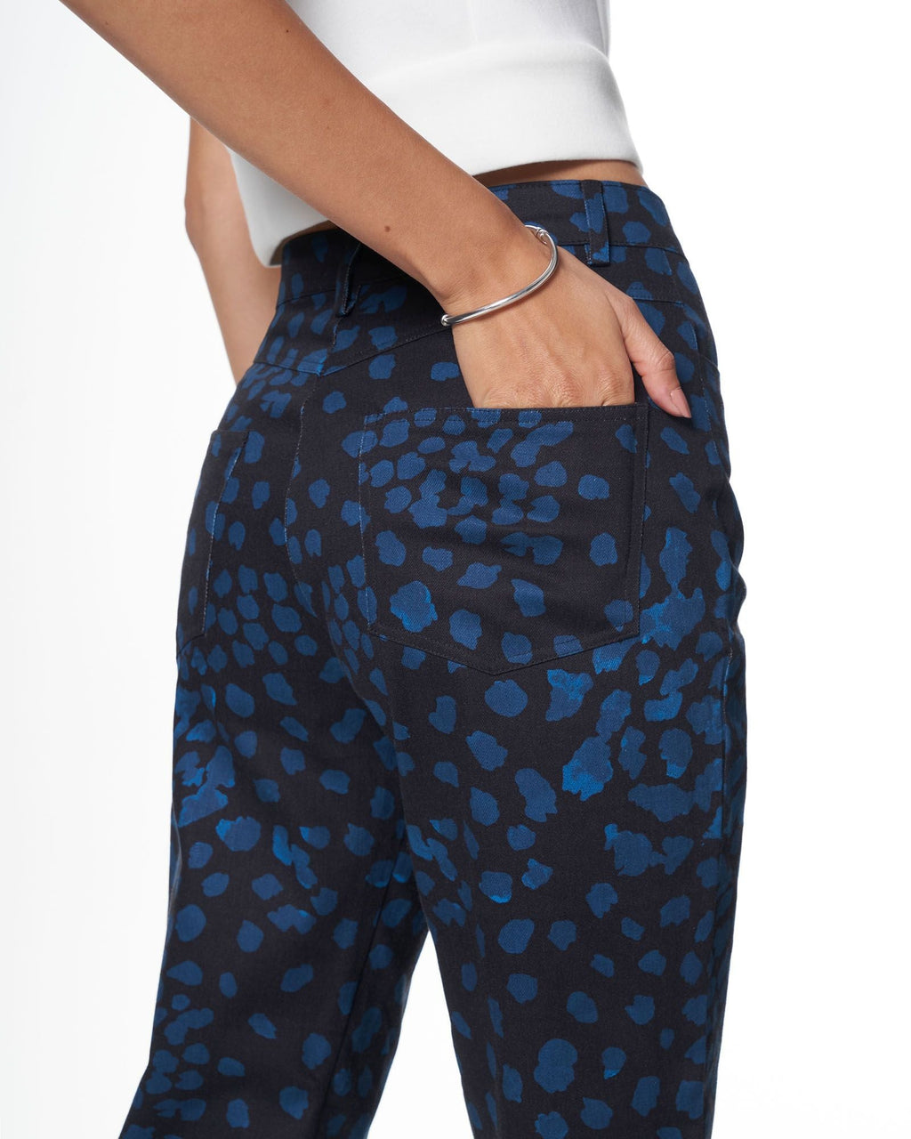 Cropped Alexa Jean | Beach Pebble