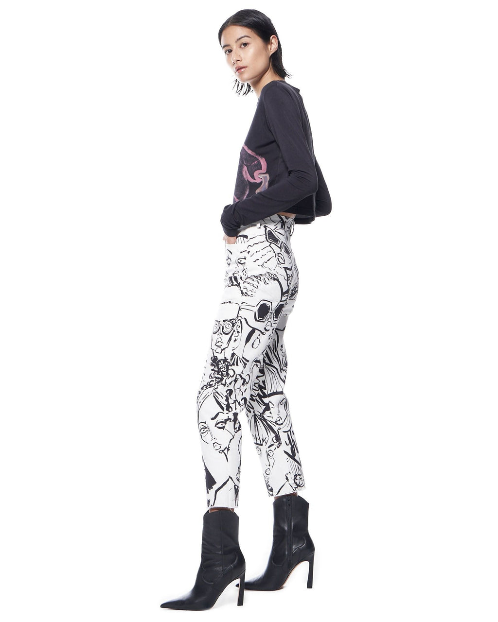 Ali Tee | JLR Sketchbook